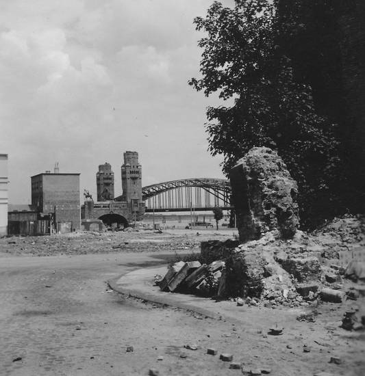 Köln in Trümmern - WDR Digit