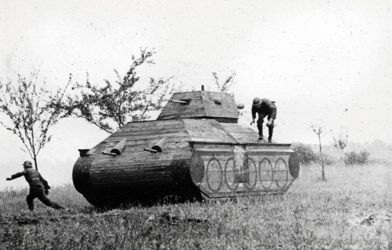 Auf dem Holzpanzer WDR Digit