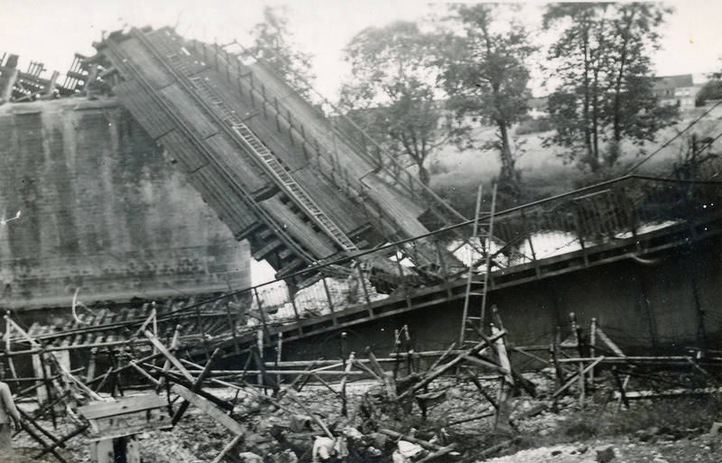 Brücke in Trümmern - WDR Digit