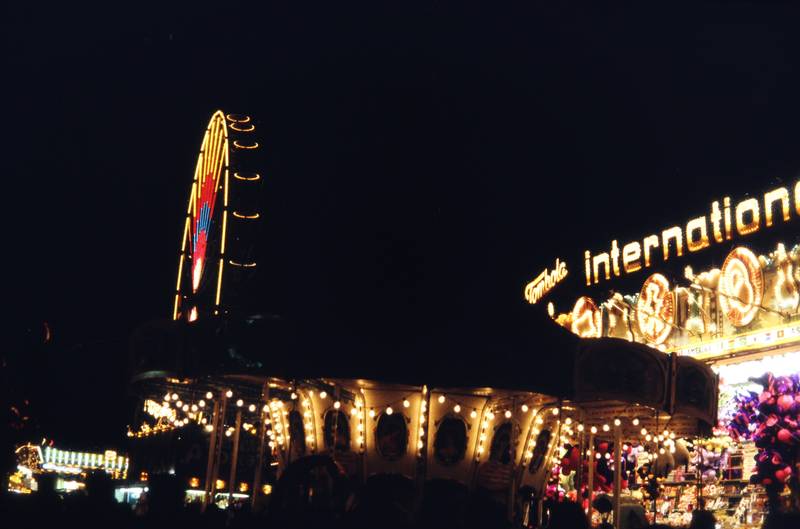 Kirmes im Dunkeln - WDR Digit