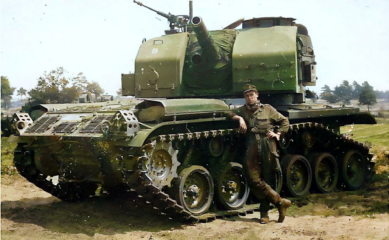 Soldat am Panzer - WDR Digit
