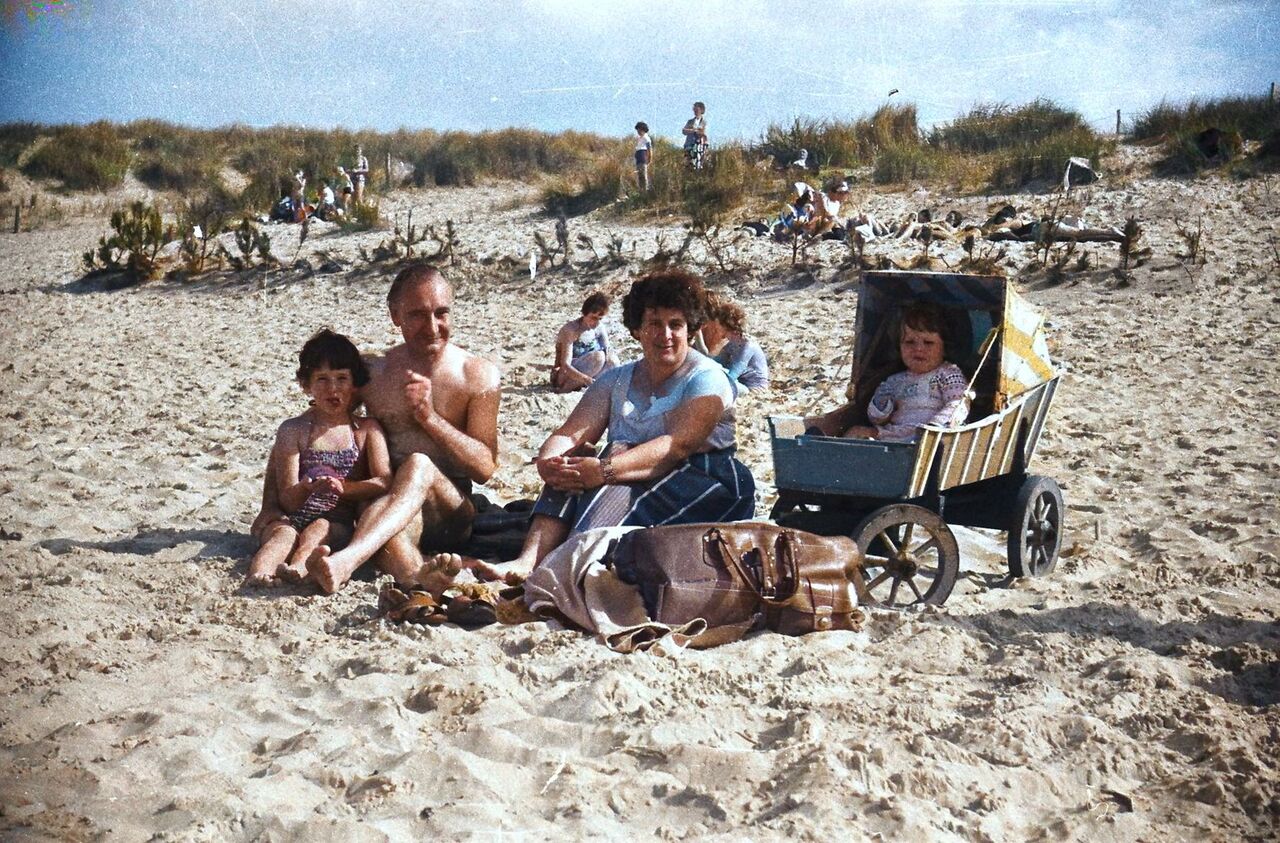 Mi Kinderwagen am Strand - WDR Digit
